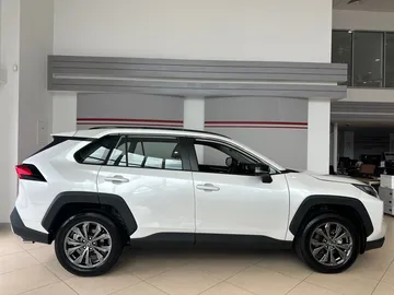 Купить Toyota RAV4, VI (XA60) Белый 2.0 CVT (171 л.с.) 4WD от 5300000 ₽. в Пензе
